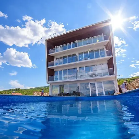 Bellavilla Hotel 4*