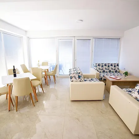 Bellavilla Hotel 4*